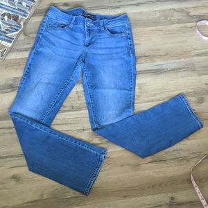 Cato premium contemporary size 8